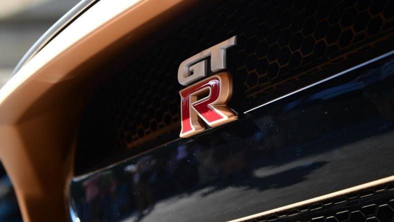 虽然你这辆GT-R马力很大,不过…已经买不到了